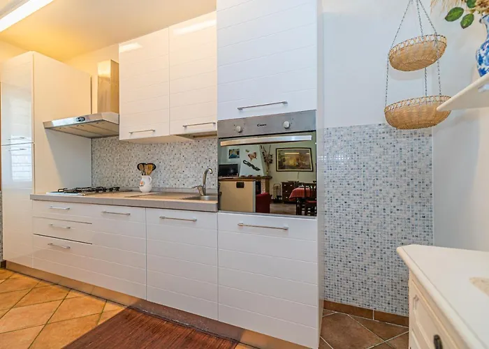 Apartment Master In 6 To 8 Persons With Large Private Garden