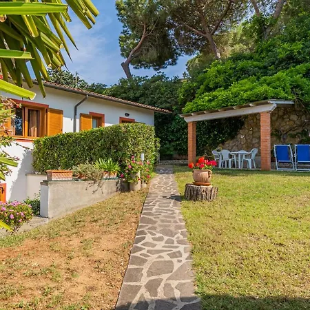 Apartment Master In 6 To 8 Persons With Large Private Garden