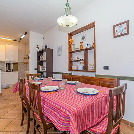 Master In 6 To 8 Persons With Large Private Garden *