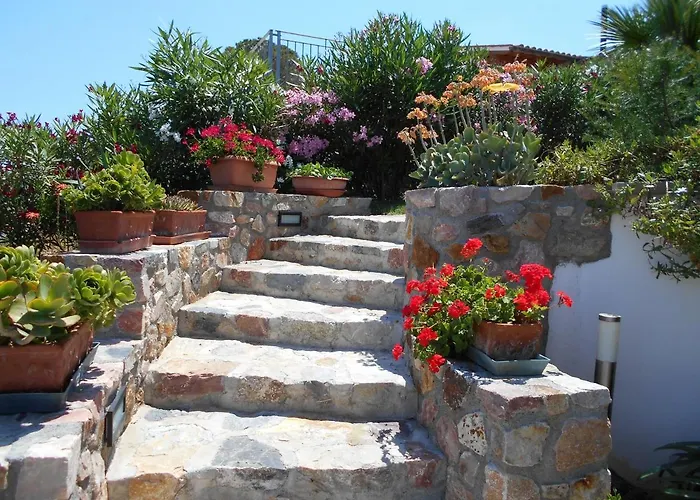 Apartman Master In 6 To 8 Persons With Large Private Garden Capoliveri