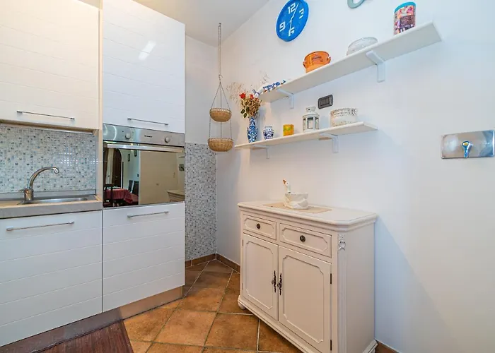 Apartman Master In 6 To 8 Persons With Large Private Garden Capoliveri