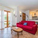 Master In 6 To 8 Persons With Large Private Garden דירה